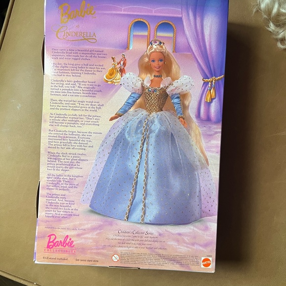 Cinderella Barbie - Picture 3 of 3